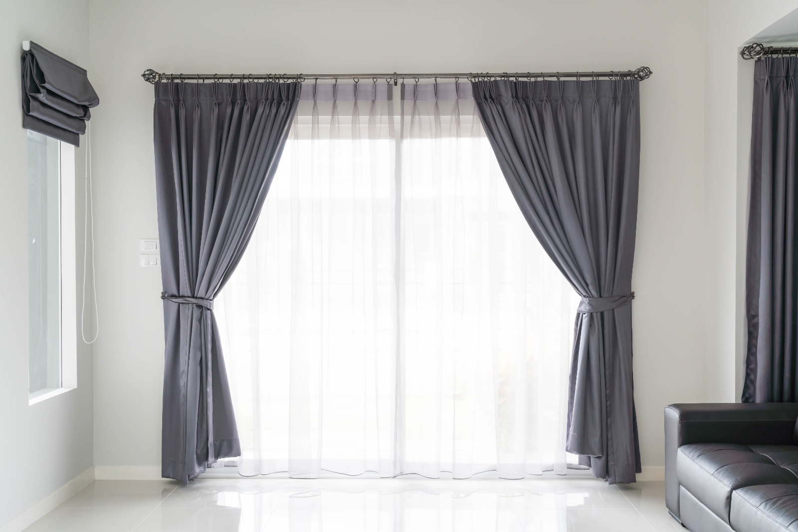 Curtain Install installation example